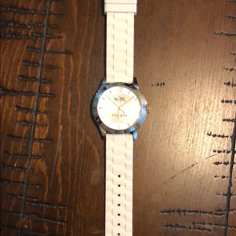 Coach Watch - Picture 2 of 3